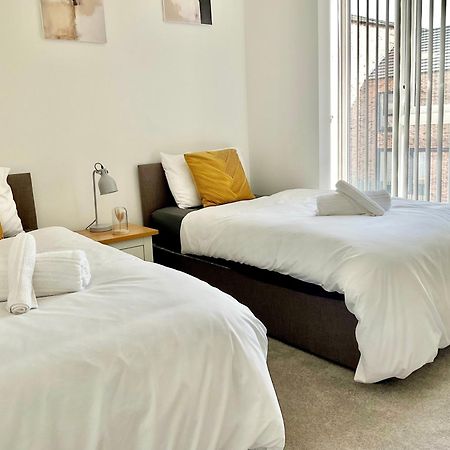 The Parkes A Stylish 3Br House, 5 Mins From Central Birmingham Close To The Edgbaston Stadium, The Hippodrome, Uob, Aston And Bcu, China Town, Kings Heath Bhx Airport And Much More Exteriér fotografie