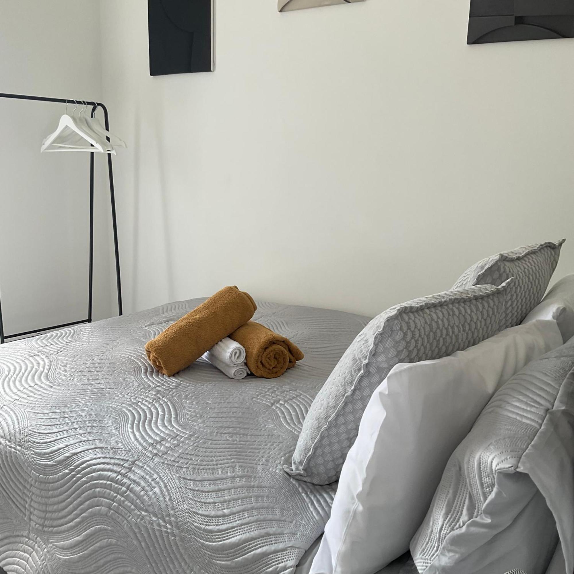 The Parkes A Stylish 3Br House, 5 Mins From Central Birmingham Close To The Edgbaston Stadium, The Hippodrome, Uob, Aston And Bcu, China Town, Kings Heath Bhx Airport And Much More Exteriér fotografie