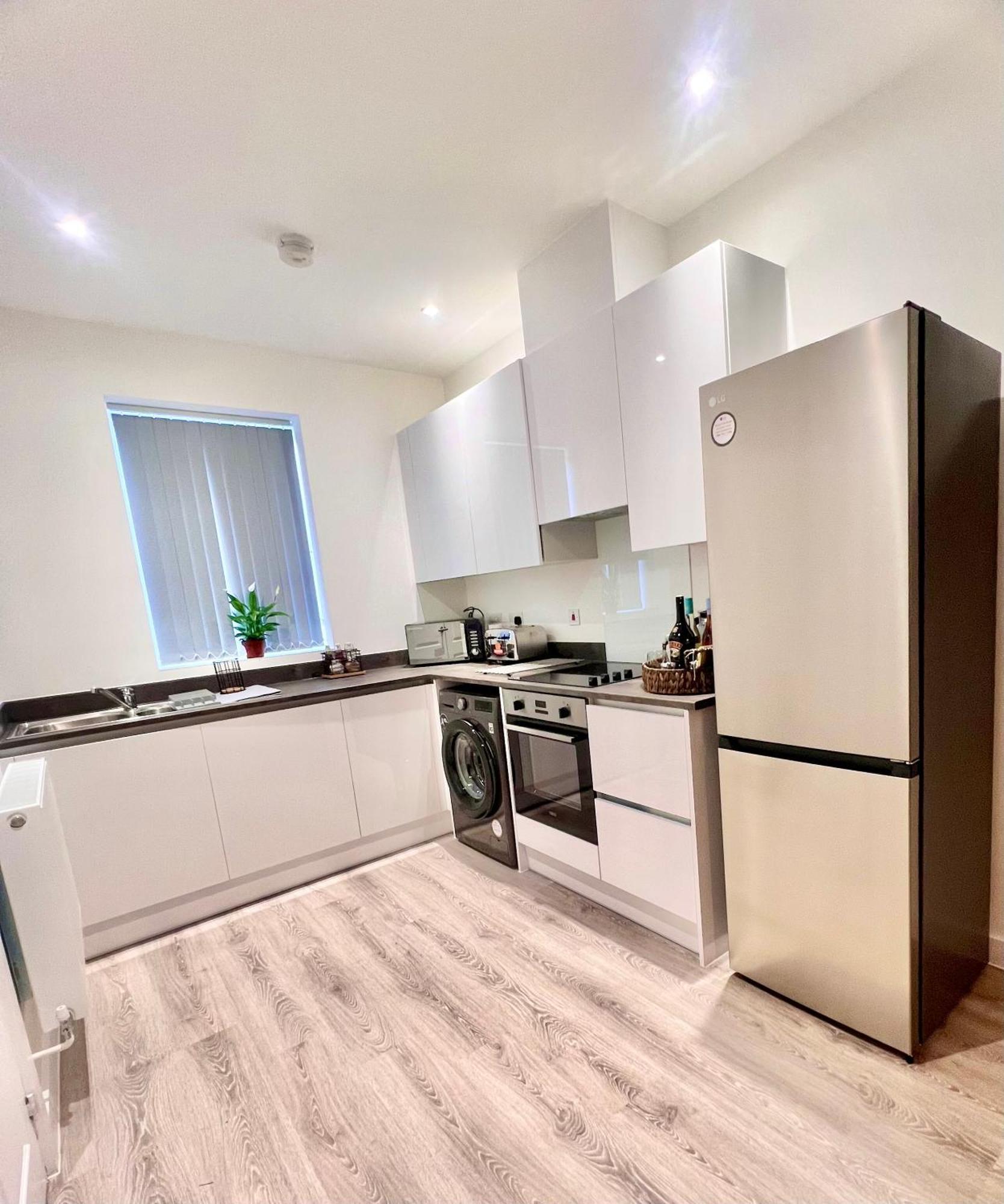 The Parkes A Stylish 3Br House, 5 Mins From Central Birmingham Close To The Edgbaston Stadium, The Hippodrome, Uob, Aston And Bcu, China Town, Kings Heath Bhx Airport And Much More Exteriér fotografie